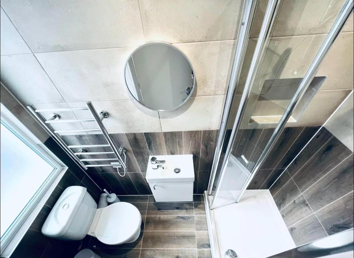 London South Charming Ensuite Look Like Hotel Designer Room Exterior photo