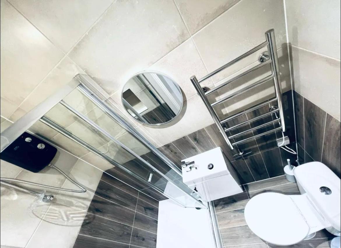 London South Charming Ensuite Look Like Hotel Designer Room Exterior photo